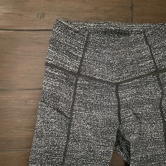 Black and White Patterned Lululemon Leggings - Picture 5 of 8
